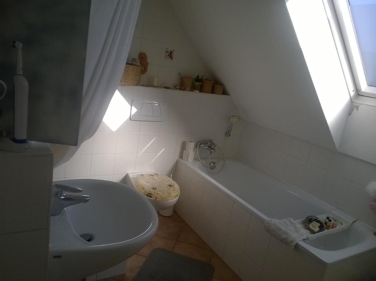 Haus 'Am Emberg' Apartment Köln Ngoại thất bức ảnh