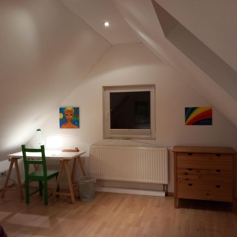 Haus 'Am Emberg' Apartment Köln Ngoại thất bức ảnh